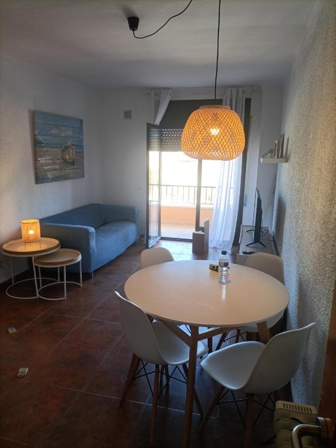 דירות L' Escala El Balcon De Riells מראה חיצוני תמונה